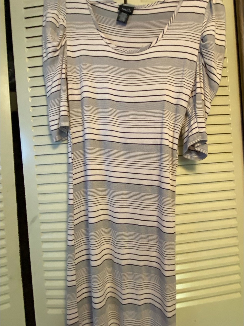 Rue21 White and Gray Striped Scoop Neck Midi Dress